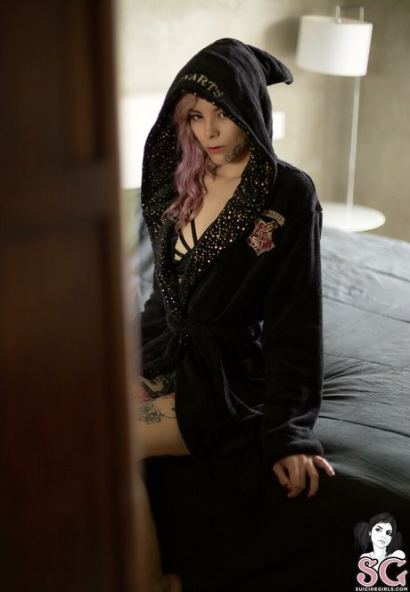 Tinta Nankin free pornstar pictures