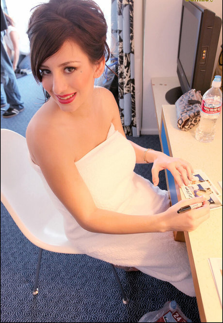 blonde deepthroat onlyfans free nude pics