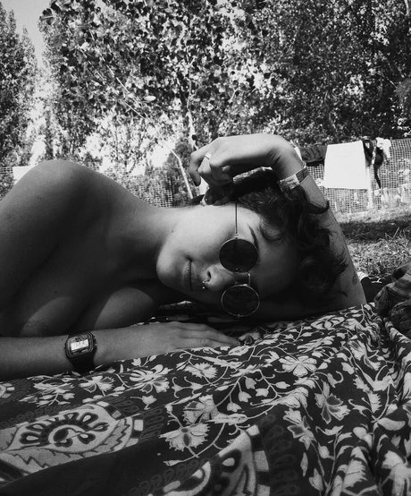 mirror onlyfans sexy nude archive