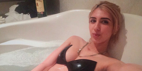 lesbian fingering onlyfans free nude pics