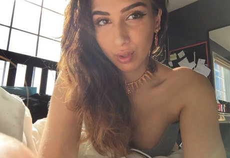 Jasdeep Johal sexy model galleries