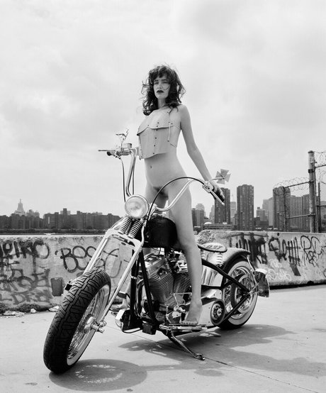 Paz De La Huerta xxx model photos