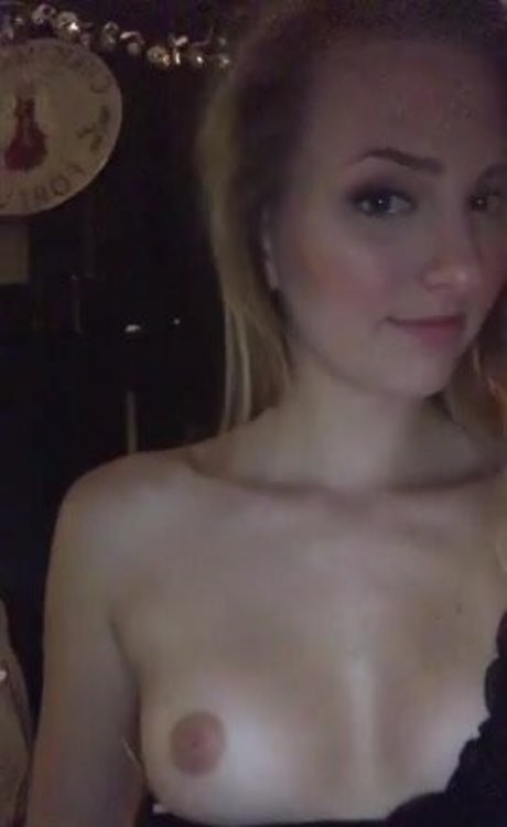 tanned onlyfans hot picture