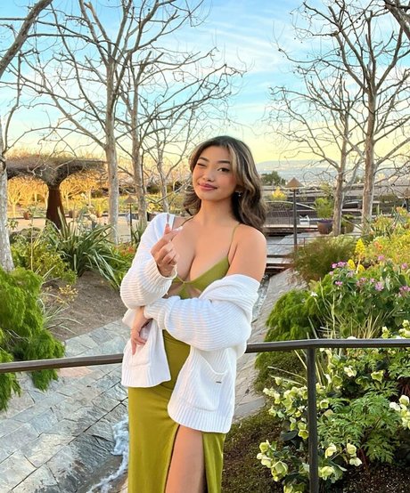 kaileighmutuc hot model img