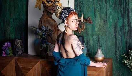 Rock it Kelly model beautiful pictures