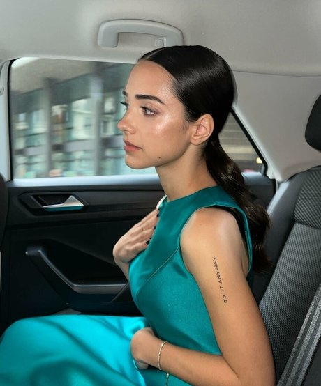 Angela Marmol star sexy photo