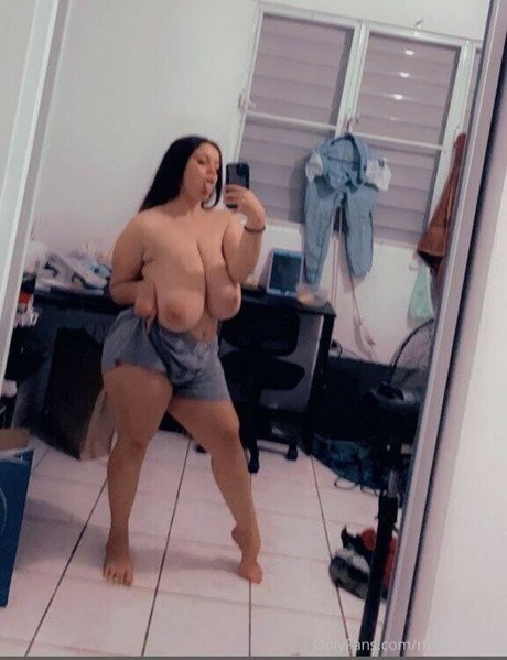 millieirys998 free star photo