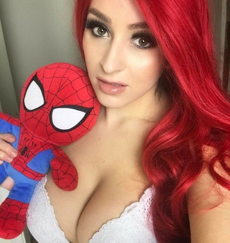 Arty Fakes pretty pornstar pictures