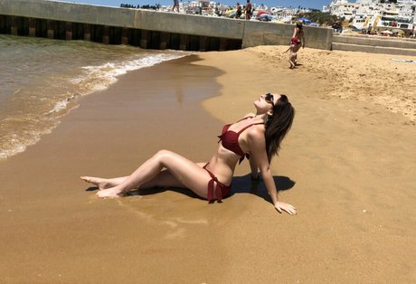 female influencer onlyfans beautiful naked image