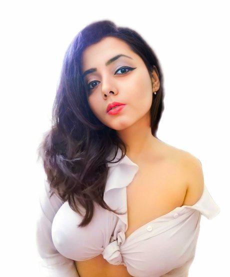 Yajnaseni star nude img