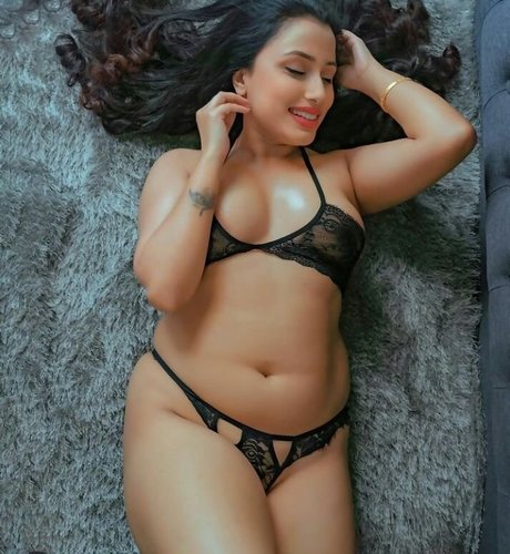 Yajnaseni naked pornstar picture