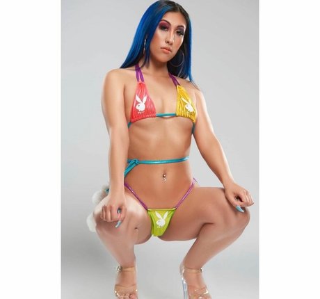 Foreignsarz model nude photos