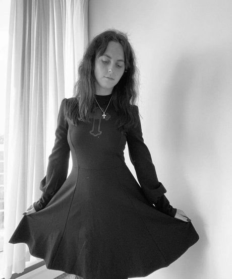 Olivia Evenstar star pretty galleries