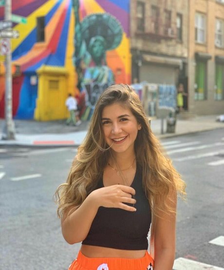 Malak Koura star beautiful photos