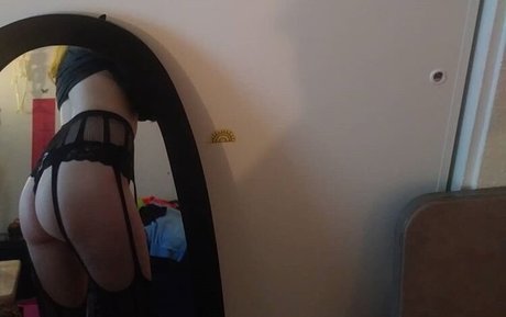 Pretty parasite 666 naked model archive