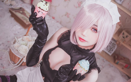 Miinmeow pornstar nude image