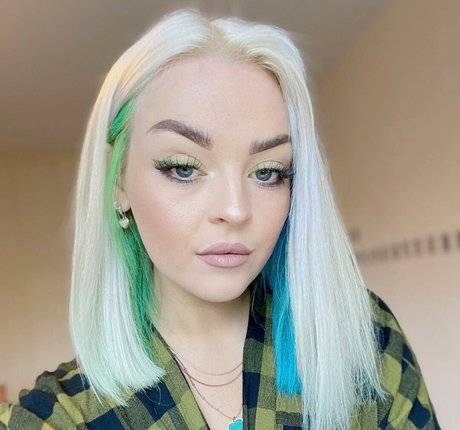 chubby babe onlyfans sexy nude img