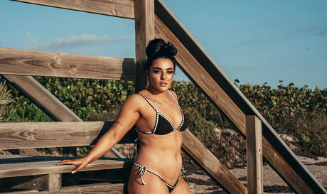 WomenWrestling star pretty pic