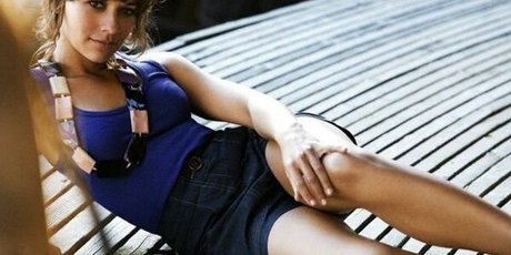 Rashida Jones exclusive pornstar pictures