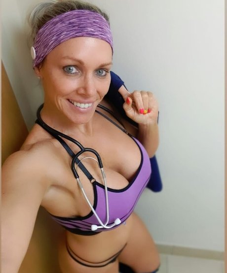 hottest young onlyfans pornographic pic