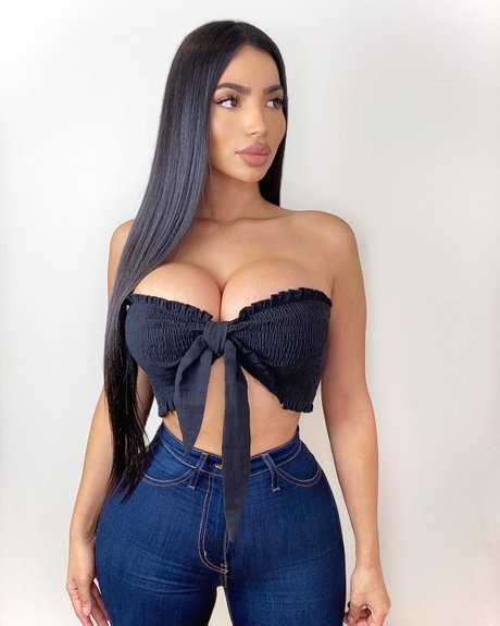 Kathleen Molina model erotic photos