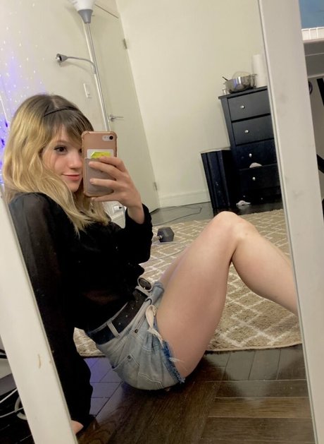 Sueptime naked actress pictures