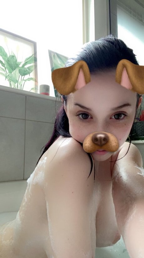 Emmahdorable hot actress img