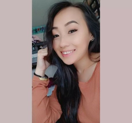 Omgwtfpaa pornographic model pic