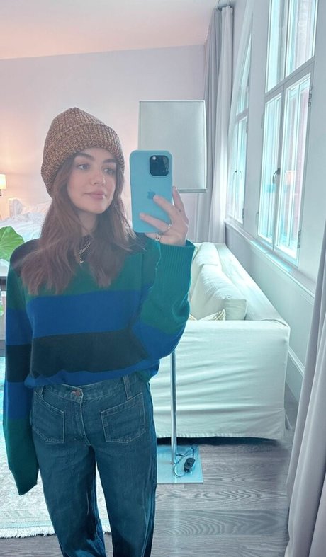 Lucy Hale model naked pic