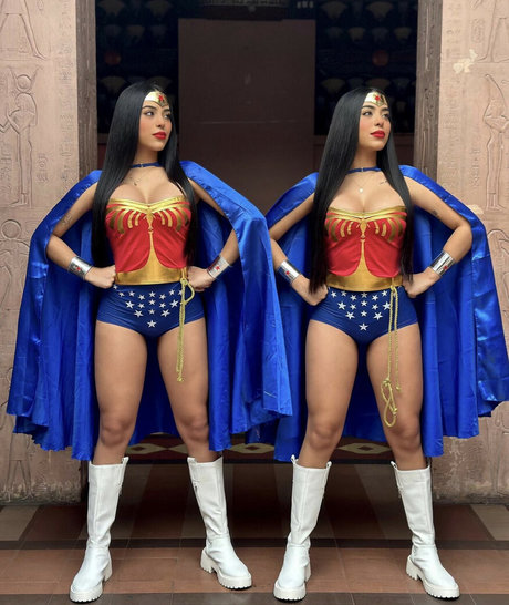 Gemeas Abello perfect model pics