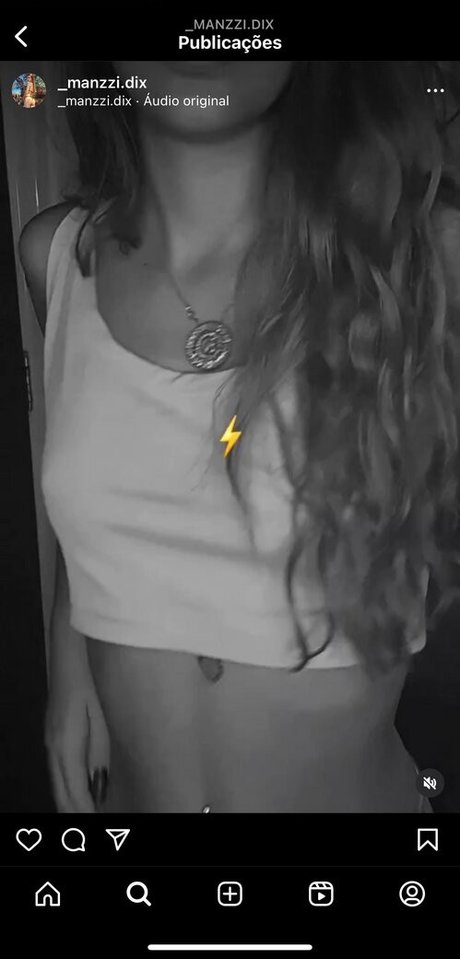 Manzzi Cenourinha model nude photos