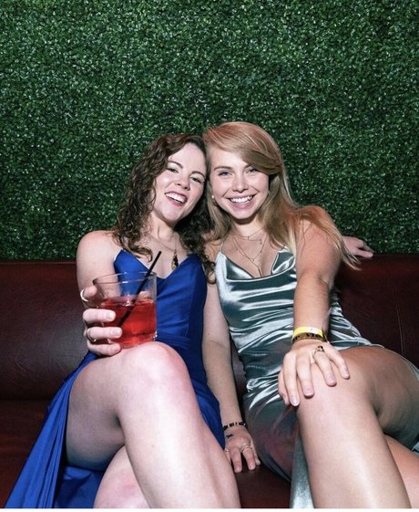 HalieeandKendra hot model image