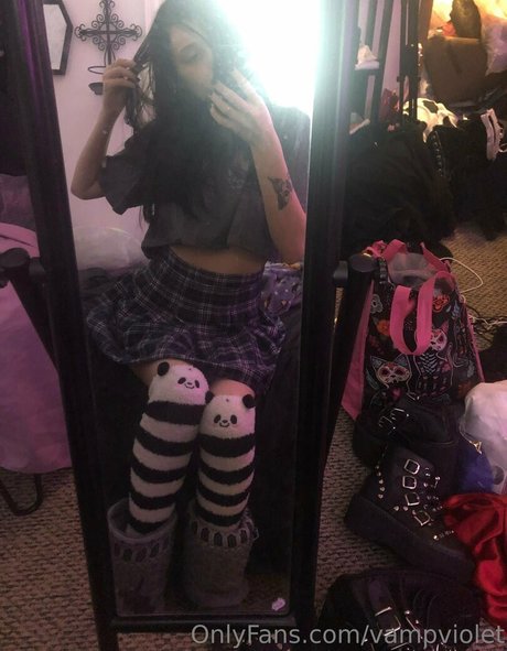 vampviolet model hd photos