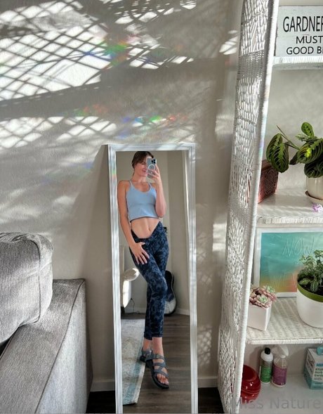 Miss Nature beautiful actress photo