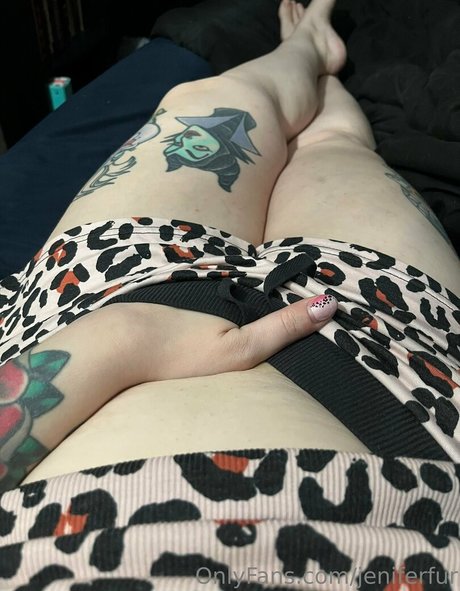 jeniferfur sexy model image