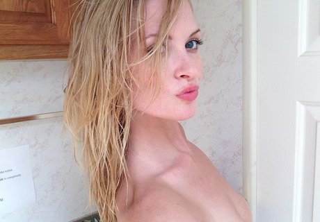 worship onlyfans porno pic