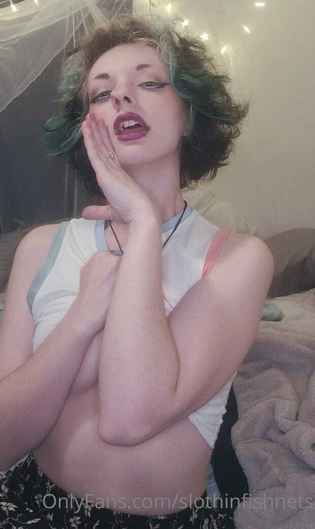 sloppysloth star art archive