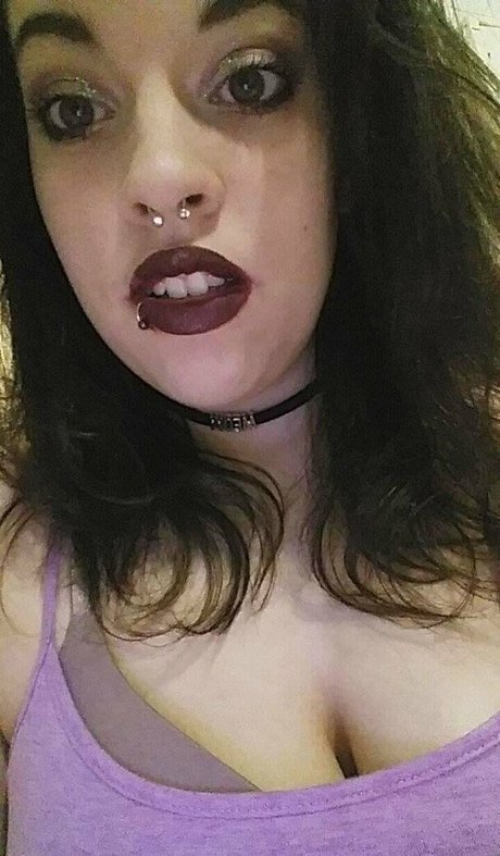 pregnantpumpkinfree beautiful model image