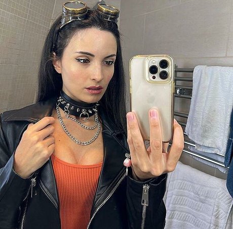 Kafkanya pretty actress archive