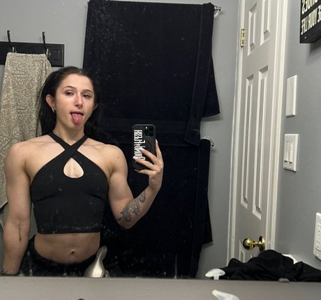 Dgeorgiee model nudes picture