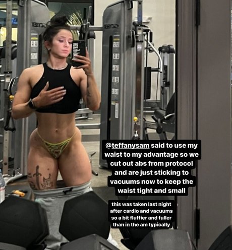 Dgeorgiee model high quality pictures