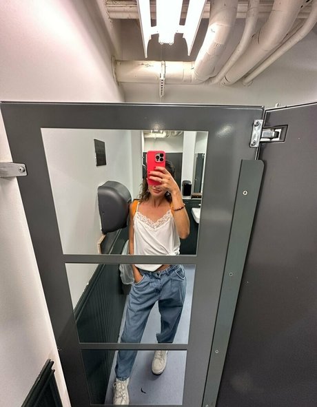 sweetbutsavvy porn actress img