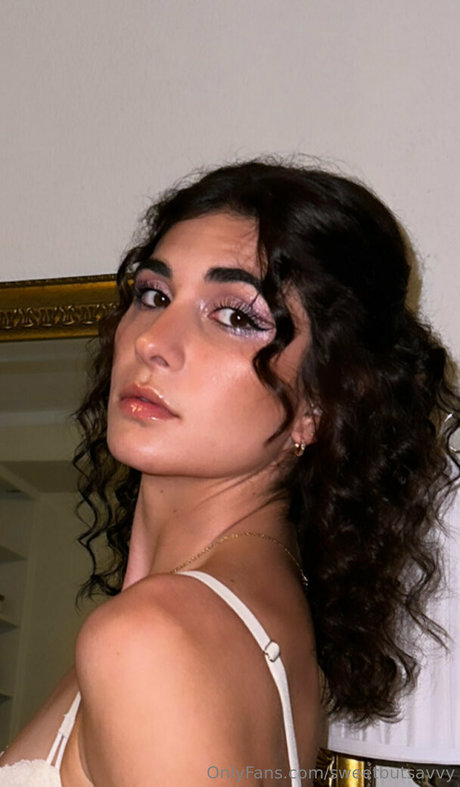 sweetbutsavvy pornstar nude image