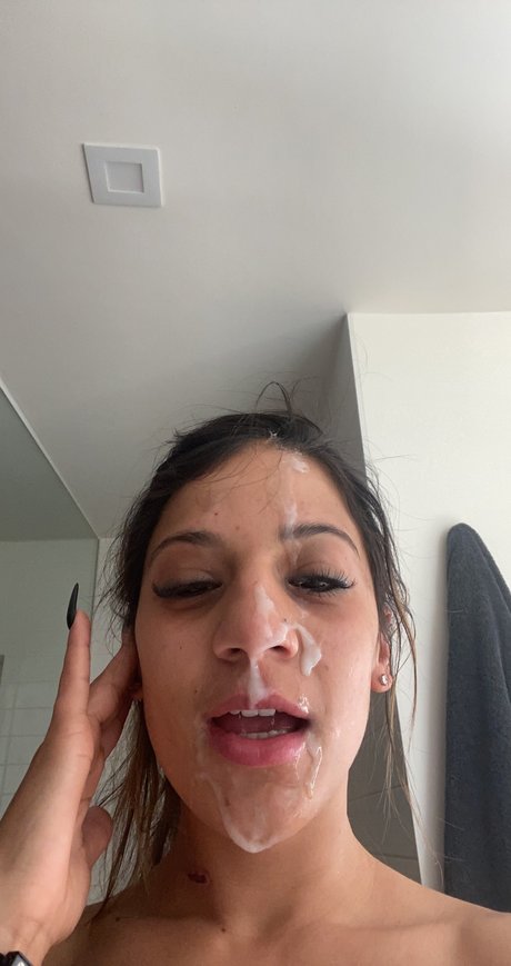 Gbabezzz_ pretty actress pic