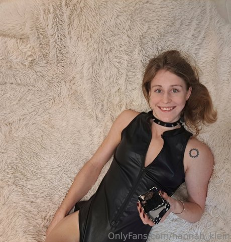 Hannah Klein model free galleries