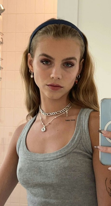 wide onlyfans art xxx galleries