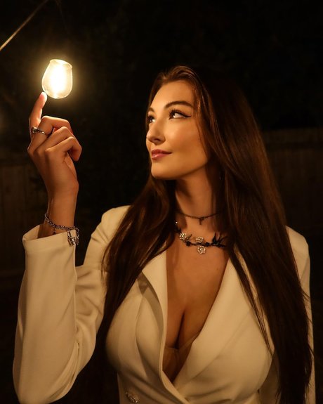 Rachel Michelle naked actress photo