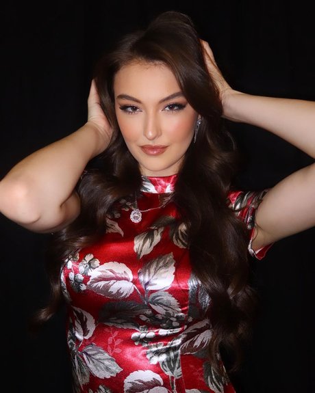 Rachel Michelle star beautiful pics