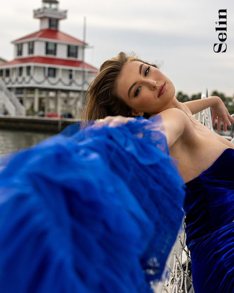 blonde secretary onlyfans xxx pic