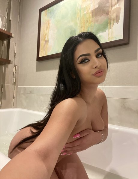 Nadia Khar sexy star images